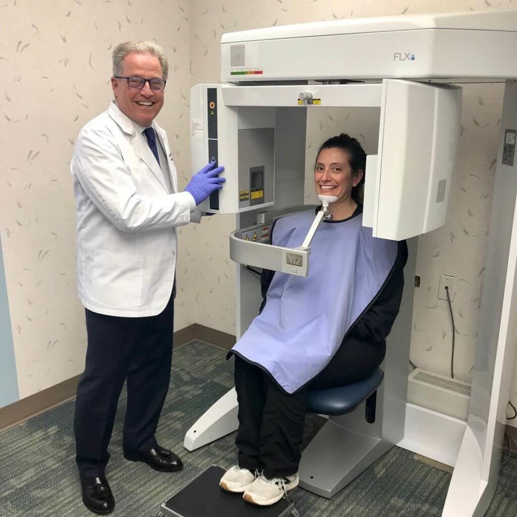 Dr Frey Using our sophisticated i-Cat, 3-D Imaging technology.